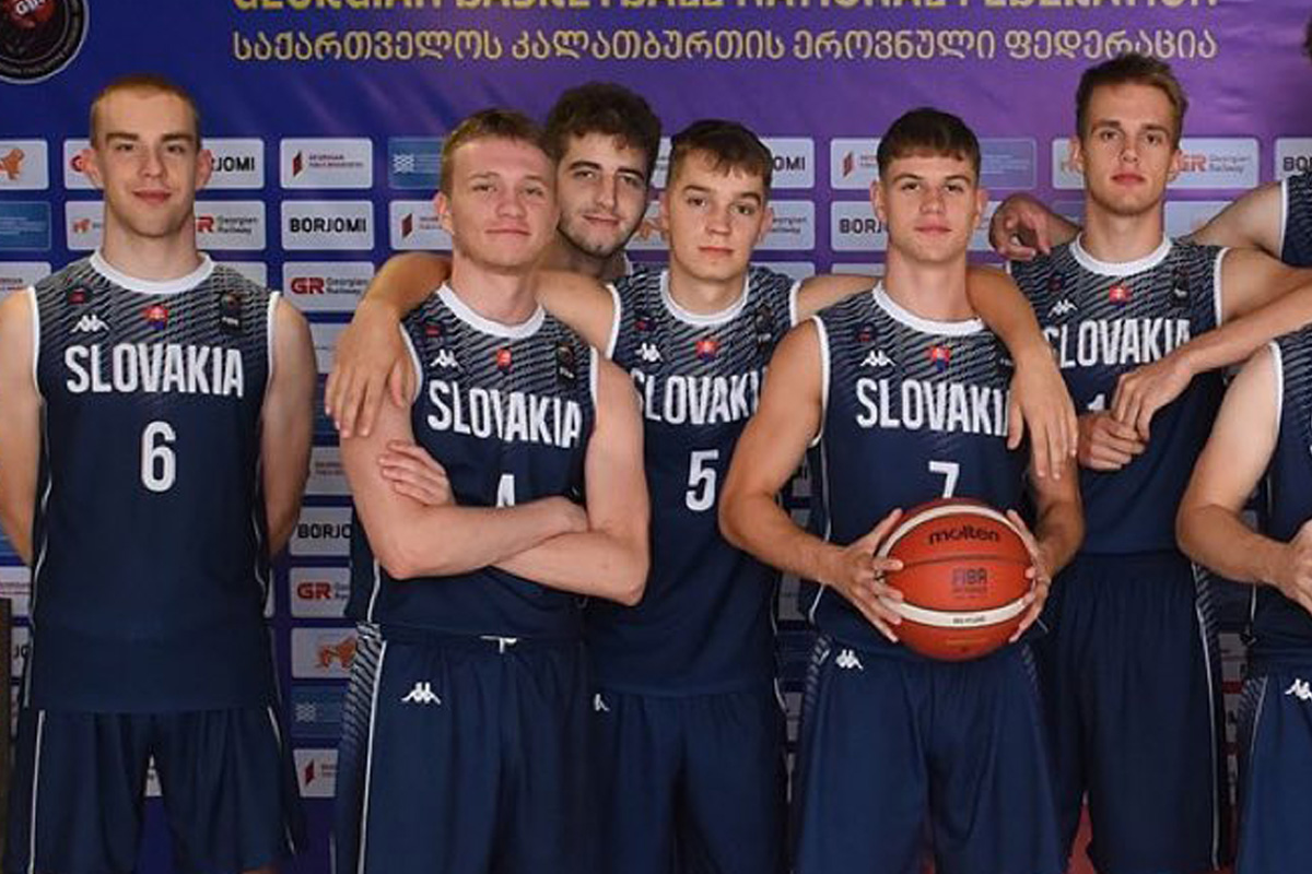 Začína sa juniorský šampionát aj s Prievidžanmi, tím vedie Helmecy