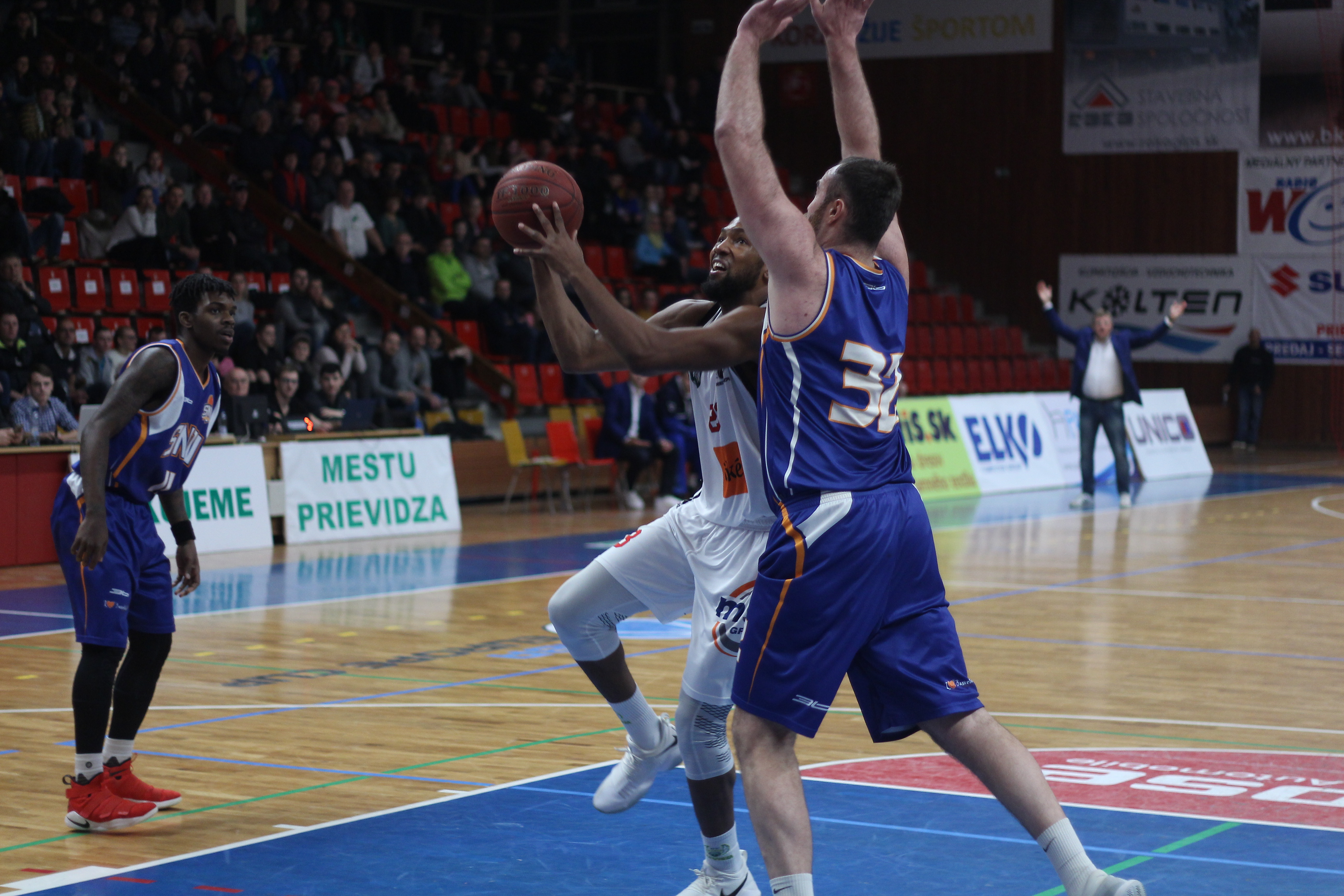BC PRIEVIDZA- BK 04 AC LB SPIŠSKÁ NOVÁ VES 94:69 (2. FOTOGALÉRIA)