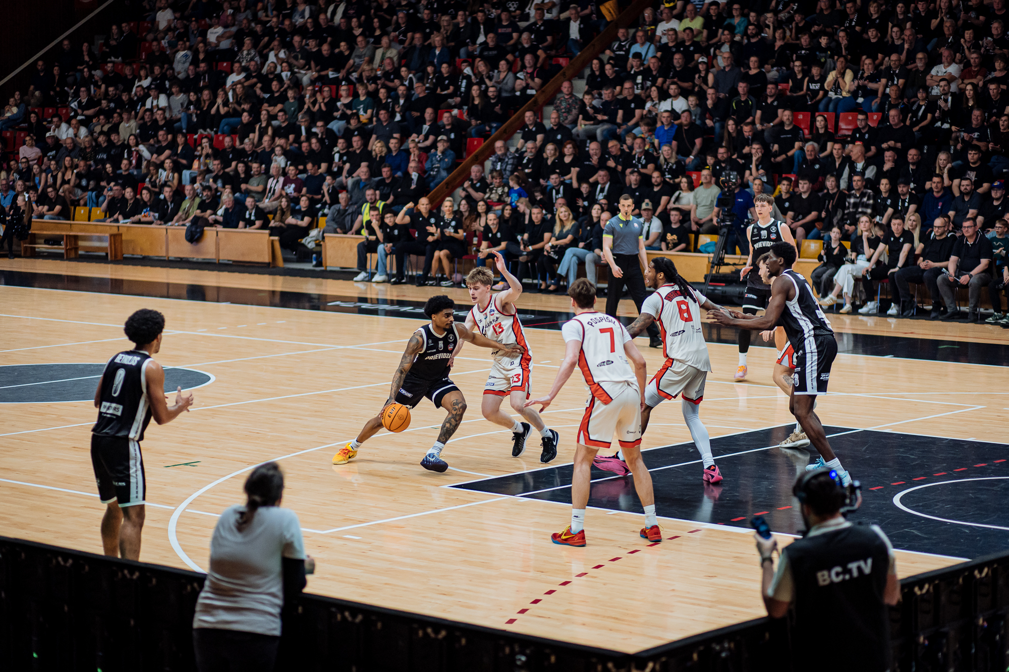 SWEEP COMPLETE: Short-Handed BC Prievidza Smothers Komárno to Secure Semifinal Berth