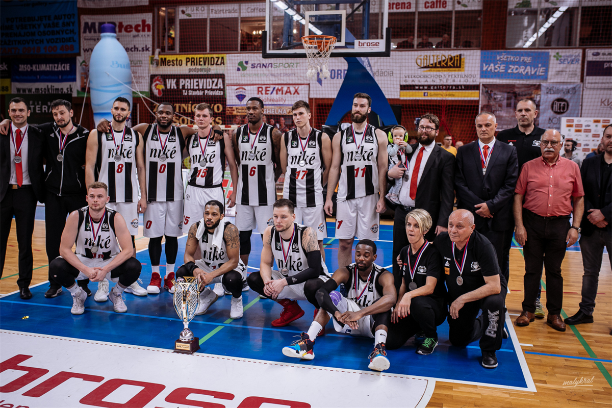 Úspešné desaťročie prievidzského basketbalu (5. časť): Bujanove zlaté striebro
