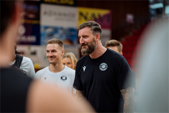 Čaká nás zaujímavý súboj, hovorí Gareth Murray